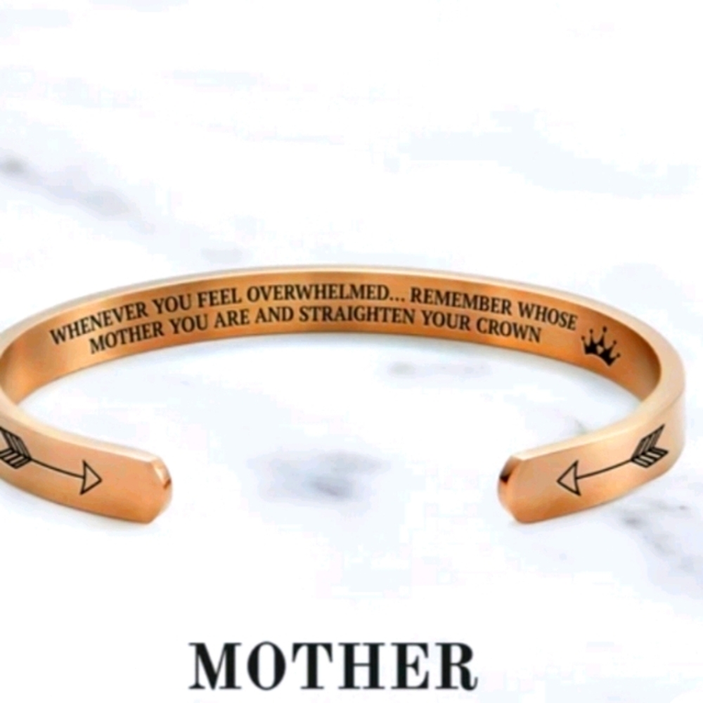 mint & lily Mother Bracelet NWOT
